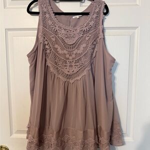 Chic soul Elegant Lace Trim Mauve Top